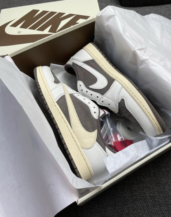Nike Air Jordan Retro 1 Low Reverse Mocha First Copy